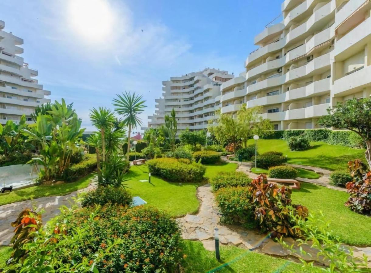 Apartamentos Benalbeach Benalmadena Exterior photo